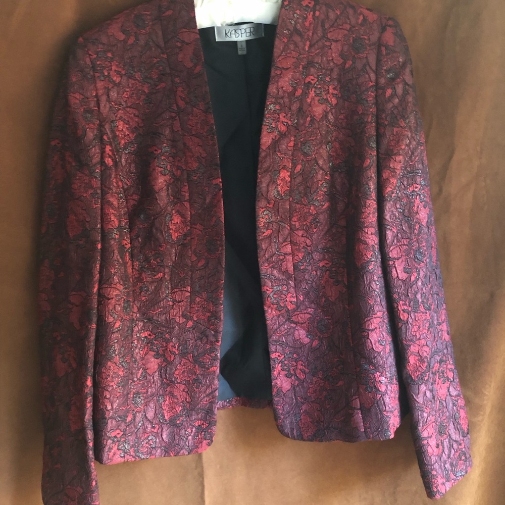Kasper Burgundy Floral Brocade Open Blazer